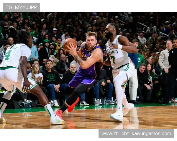 凯尔特人詹姆斯突发言论引发外界关注